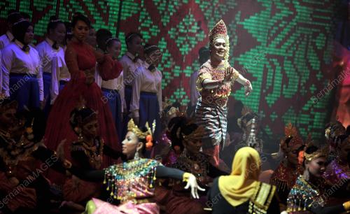 ASEAN98_26042015_GALA