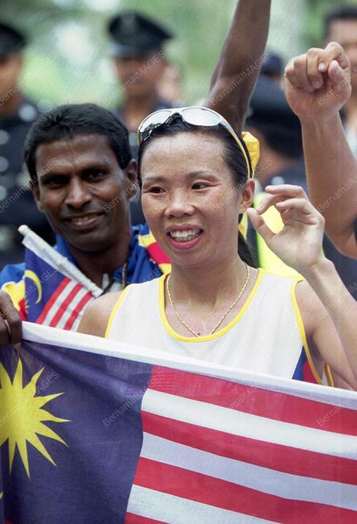 AT01-13_09_2001_MARATHON_02022016