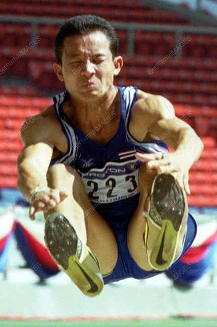AT07-12_09_2001_LONG_JUMP_02022016