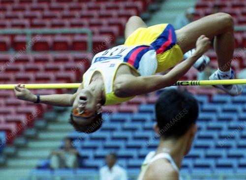AT07-14_09_2001_HIGH_JUMP_02022016