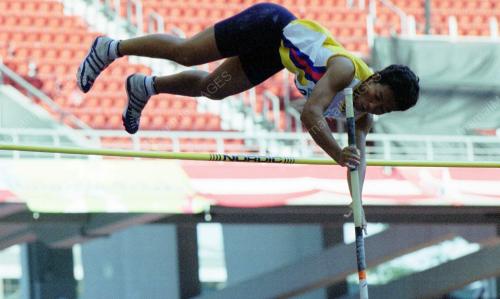 AT08-15_09_2001_ATHLETICS_02022016