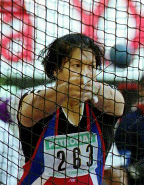 AT12-12_09-2001GOLDEN_THROW_02022016