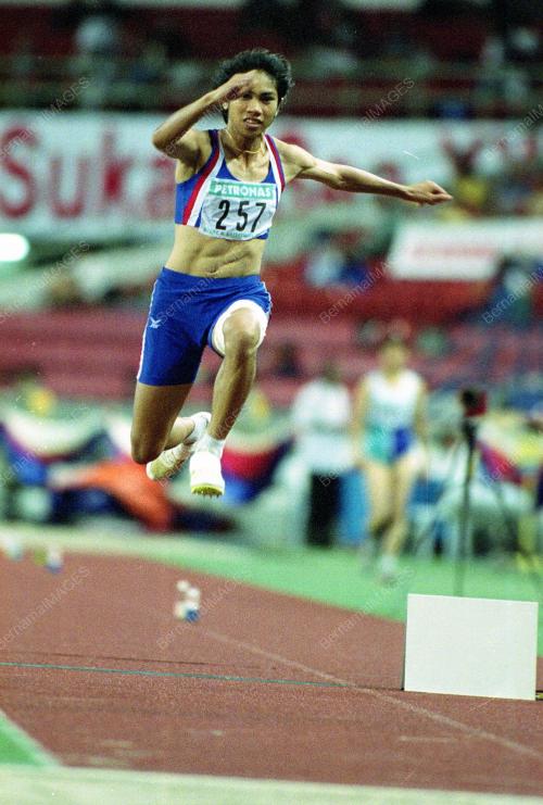 AT13-14_09_2001_TRIPLE_JUMP_02022016