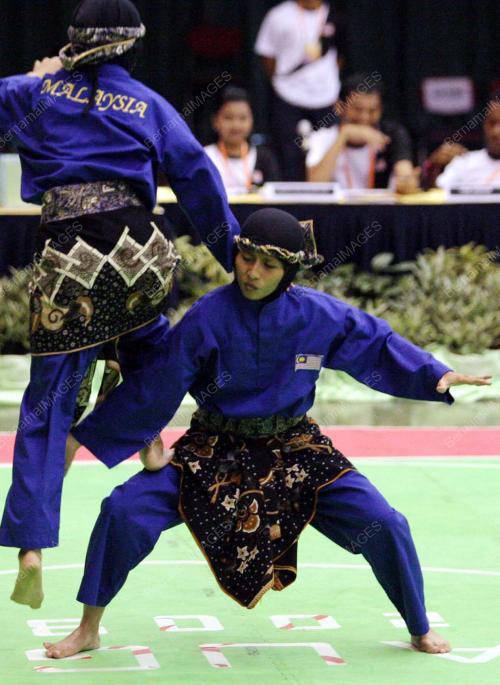 AUG01_171208_PENCAK SILAT