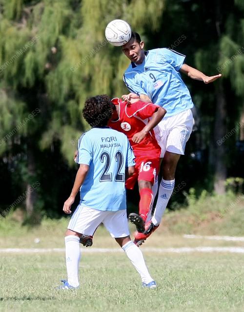 AUG09_161210_BOLA MAS VS MYMAR