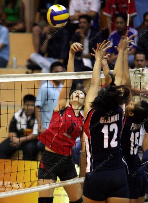 AUG10_181208_BOLA TAMPAR WANITA
