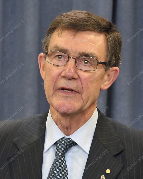 AUS01_06042014_MH_370