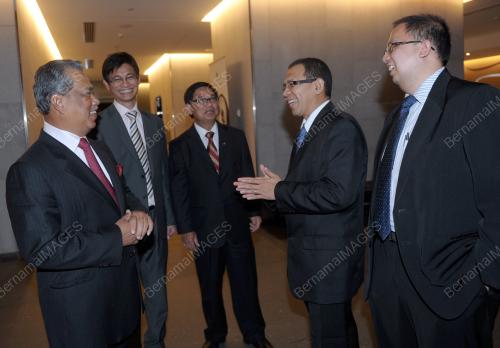 AUS01_14112012_TPM_PETRONAS
