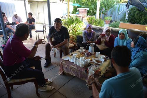 AUS02_20042014_WARGA_MALAYSIA