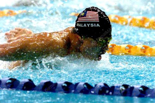AUS03-18_09_2000_ANTHONY_ANG_13012016