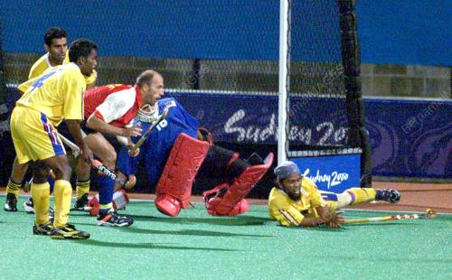 AUS03-27_09_2000_MALAYSIA_VS_SP_13012016