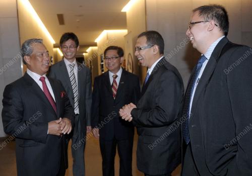 AUS03_14112012_TPM_PETRONAS