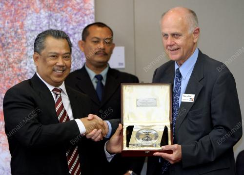 MUHYIDDIN YASSIN
