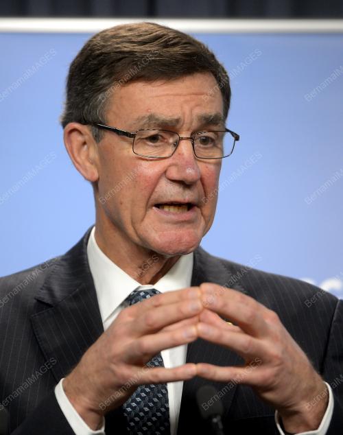 AUS04_14042014_MH370