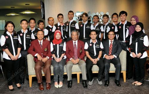 AUS04_18112012_UMNO