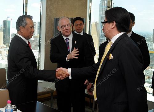 AUS05_13112012_TPM_BUSINESS