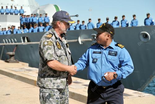 AUS08_01042014_MH_370