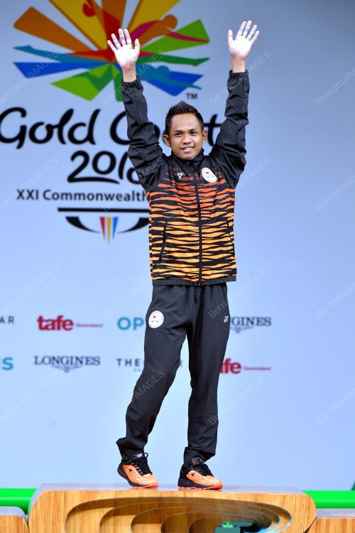 AUS11_05042018_ANGKAT_BERAT
