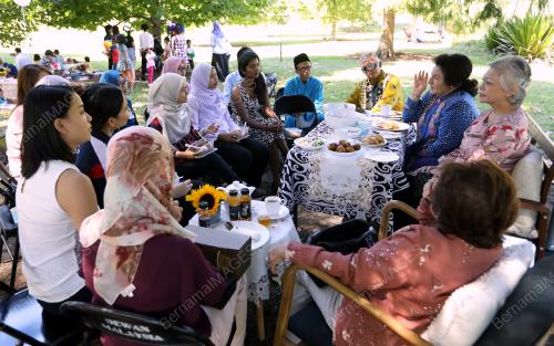 AUS11_18032018_ROSMAH