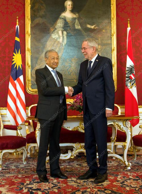 AUT08_21012019_PM_PRESIDEN