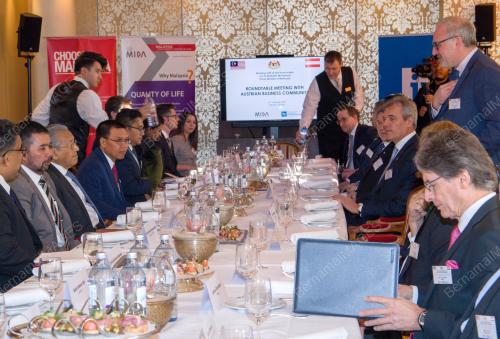 AUT12_21012019_PM_PERNIAGAAN