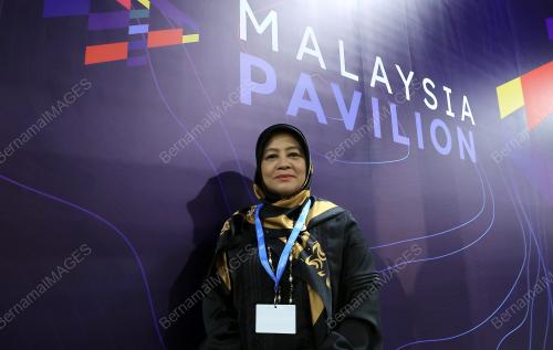 DR NORHAZNI MAT SARI