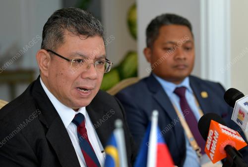 AZE02_23102019_MENTERI_LUAR