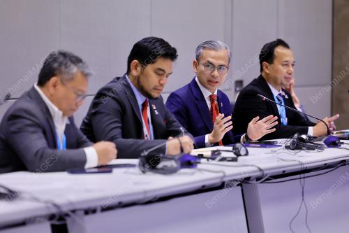 DATUK FAHMI FADZIL