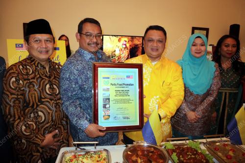 AZE03_25112017_PROMOSI