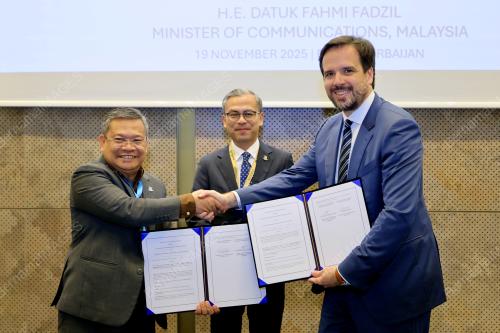 DATUK FAHMI FADZIL