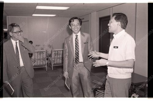 Anwar Meets Teachers