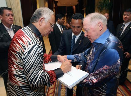 MOHD NAJIB TUN ABDUL RAZAK
