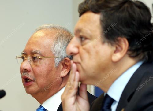 MOHD NAJIB TUN ABDUL RAZAK
