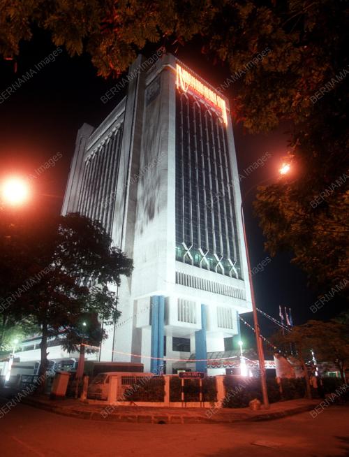 BERNAMA_27082000