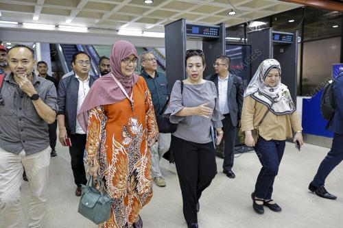 PENERBANGAN BAWA PULANG RAKYAT MALAYSIA DI BANGLADESH
