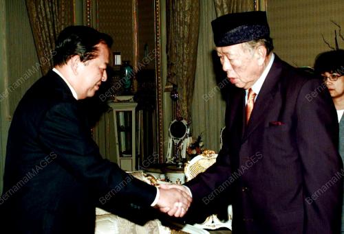 BK01-28_03_2000 KUNJUNGAN HORMAT