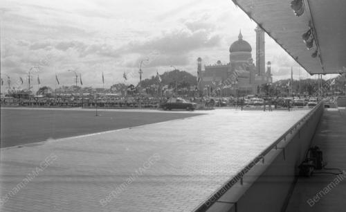 BN01_02032015_SAMBUT_AGONG
