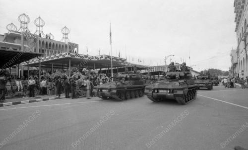 BN06_02032015_AGONG_BRUNEI