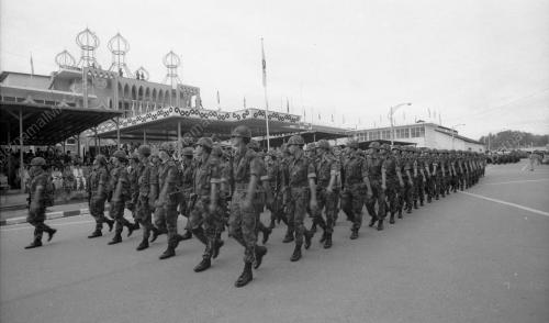 BN12_02032015_AGONG_BRUNEI