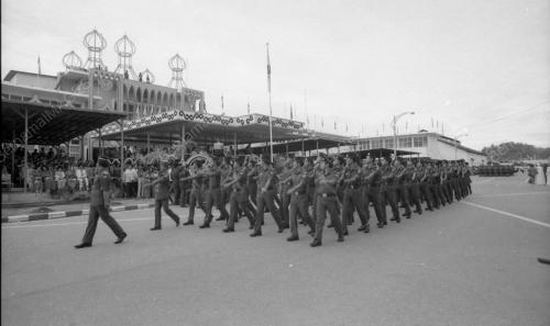 BN14_02032015_AGONG_BRUNEI