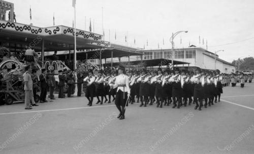 BN17_02032015_AGONG_BRUNEI