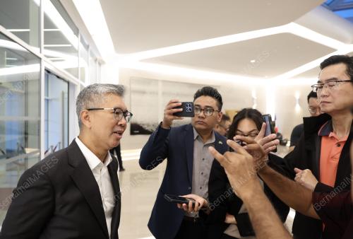 DATUK SERI TENGKU ZAFRUL ABDUL AZIZ