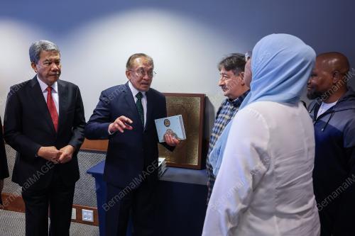 DATUK SERI ANWAR IBRAHIM