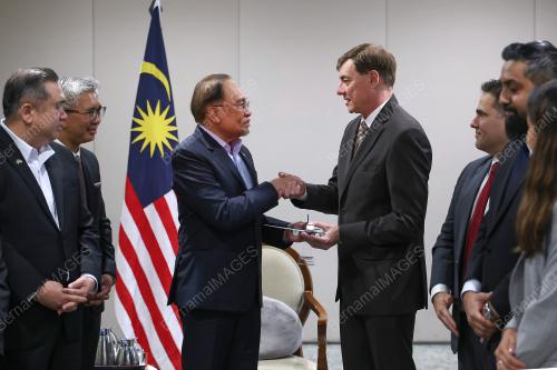 DATUK SERI ANWAR IBRAHIM
