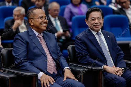 DATUK SERI DR AHMAD SAMSURI MOKHTAR