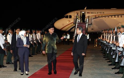 DATUK SERI ANWAR IBRAHIM LAWAT BRUNEI.