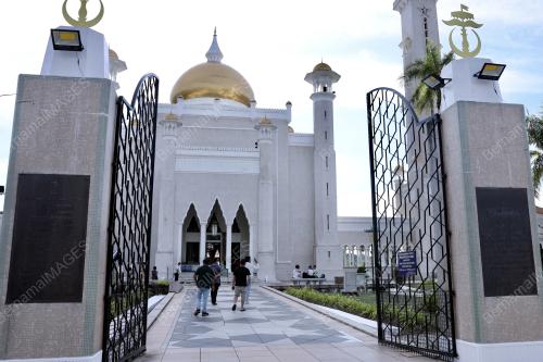 MASJID OMAR ALI SAIFUDDIEN