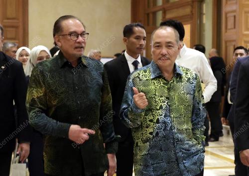 DATUK SERI ANWAR IBRAHIM LAWAT BRUNEI.