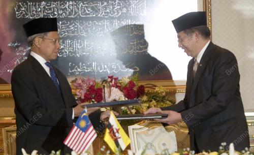 MUSTAPA MOHAMED