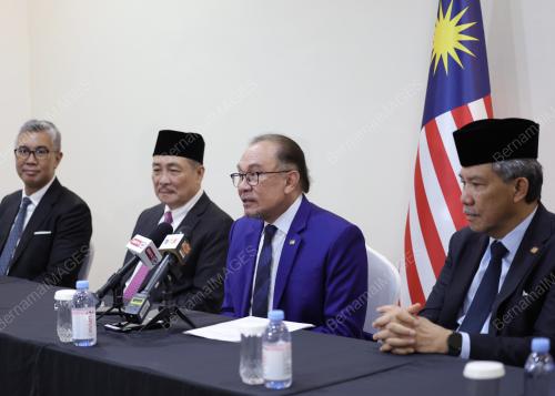 DATUK SERI ANWAR IBRAHIM